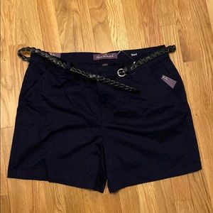 NWT Gloria Vanderbilt Shorts size 16 short